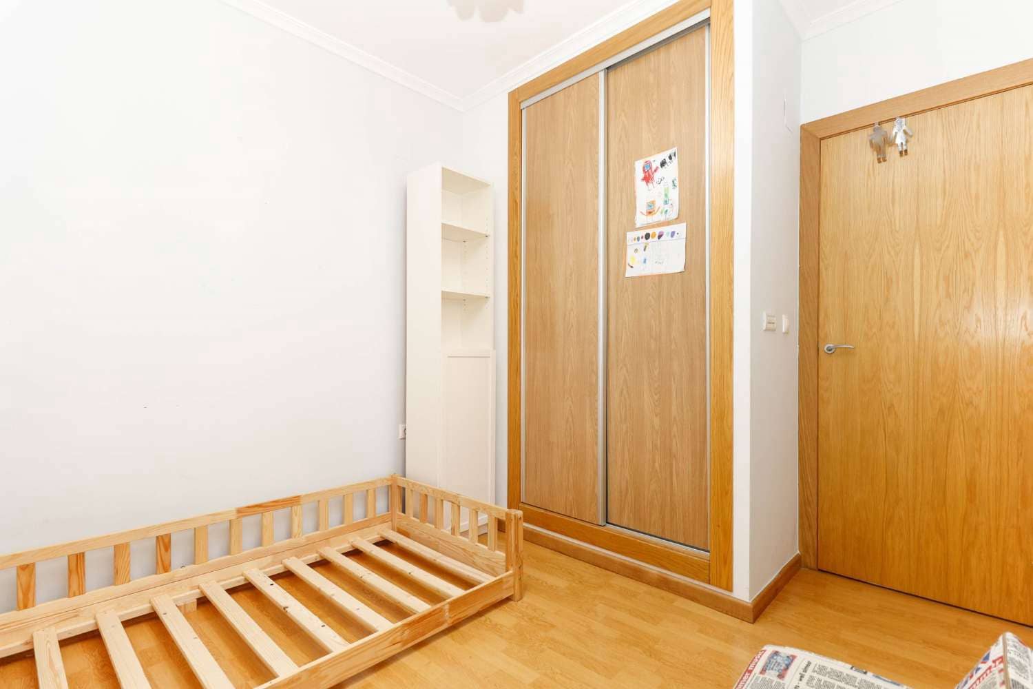 3 bedroom Flat for sale in Torrevieja with garage - € 248,000 (Ref: 8490714)