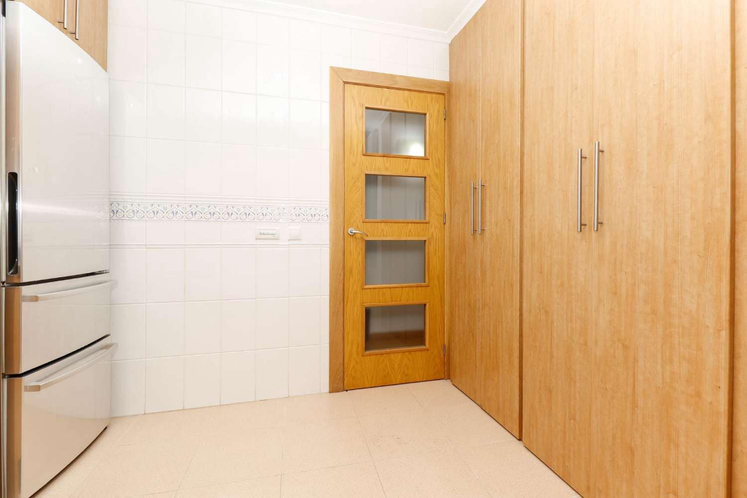 3 bedroom Flat for sale in Torrevieja with garage - € 248,000 (Ref: 8490714)