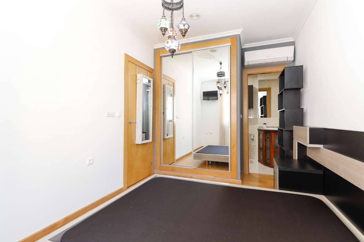 3 bedroom Flat for sale in Torrevieja with garage - € 248,000 (Ref: 8490714)