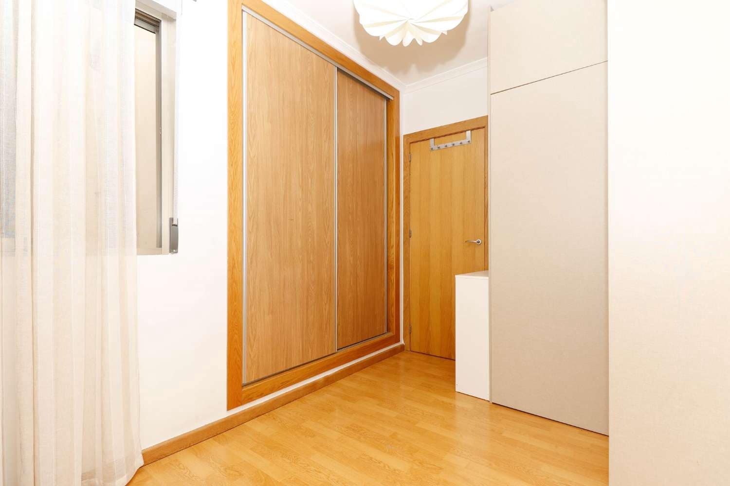 3 bedroom Flat for sale in Torrevieja with garage - € 248,000 (Ref: 8490714)