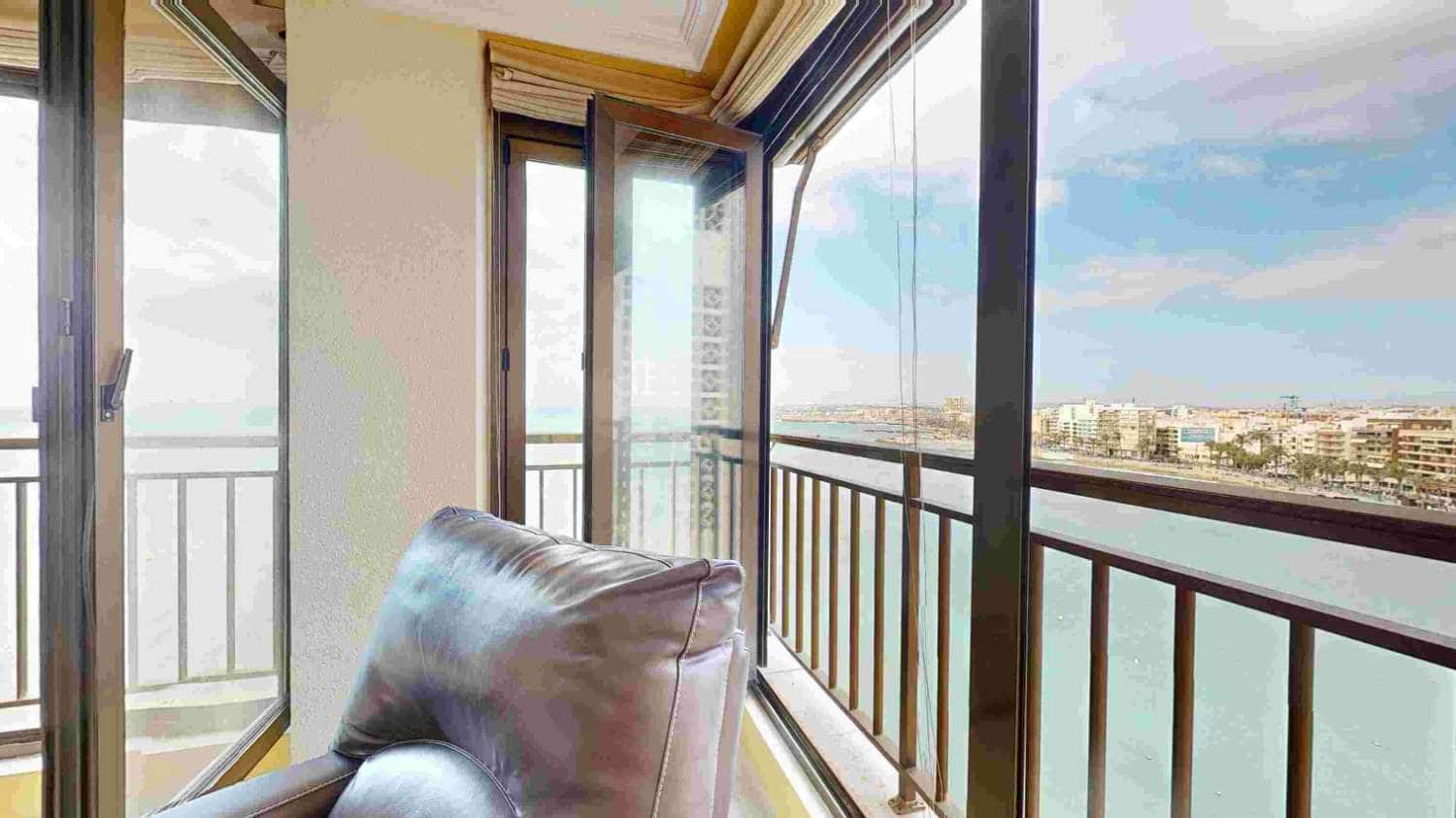 3 camera da letto Appartamento in vendita in Torrevieja con piscina garage - 355.000 € (Rif: 8549131)