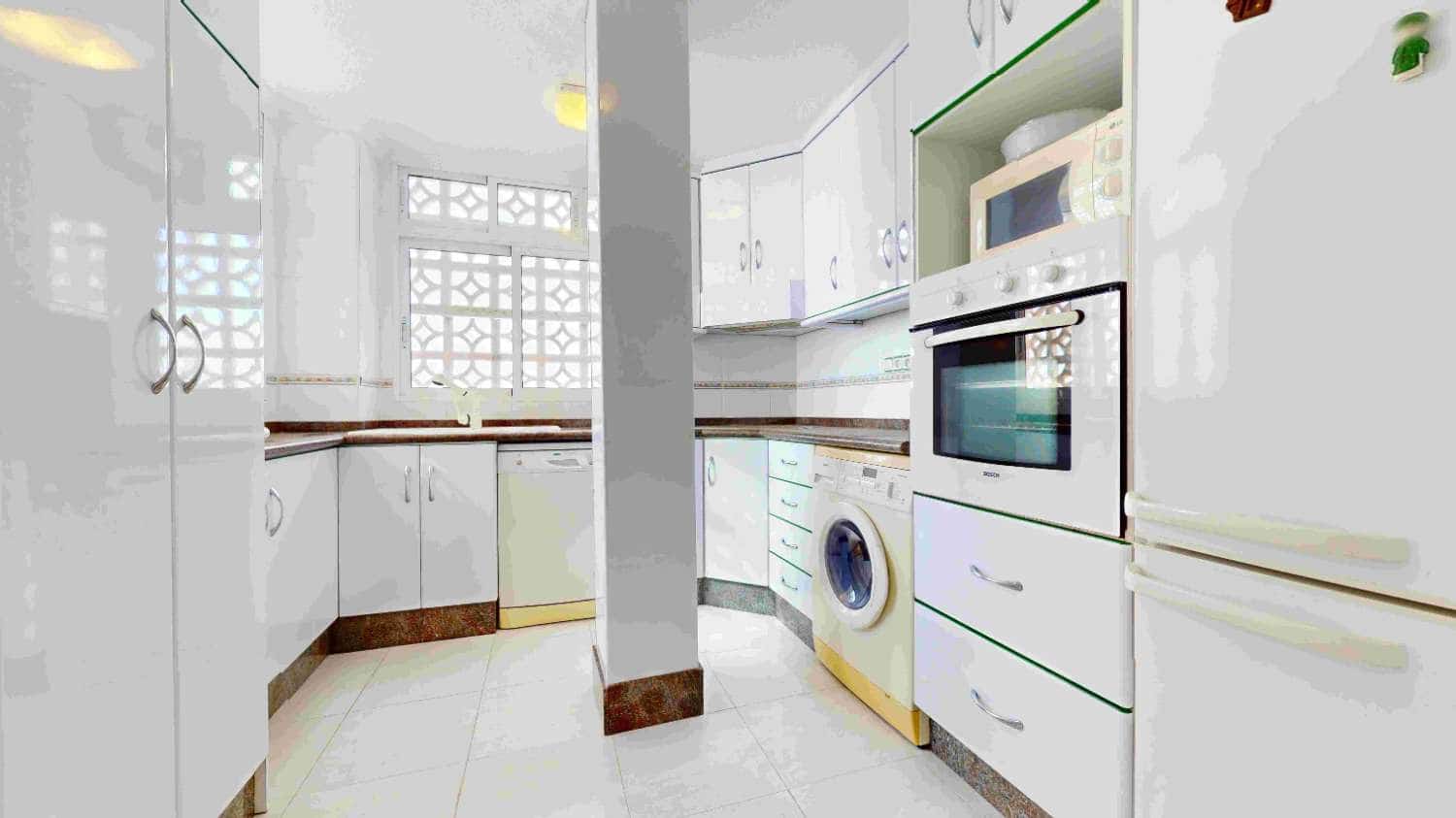 3 camera da letto Appartamento in vendita in Torrevieja con piscina garage - 355.000 € (Rif: 8549131)