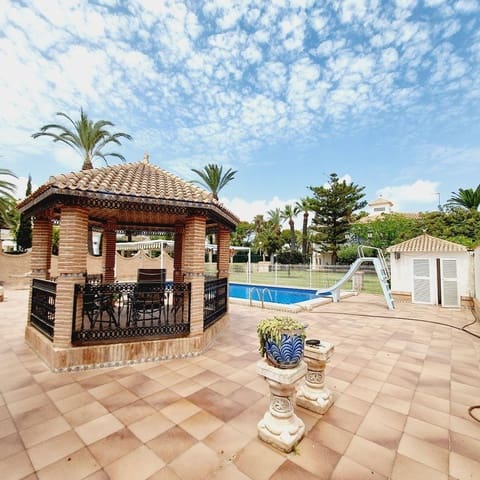 7 soverom Villa til salgs i Cabo Roig, Orihuela med svømmebasseng - € 1 490 000 (Ref: 8550981)