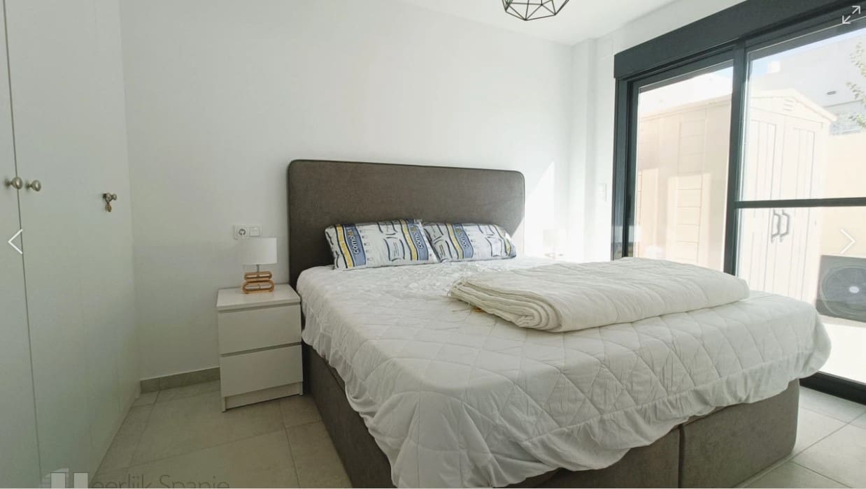 3 soveværelse Rækkehus til salg i Santiago de la Ribera med swimmingpool - € 369.900 (Ref: 8550982)