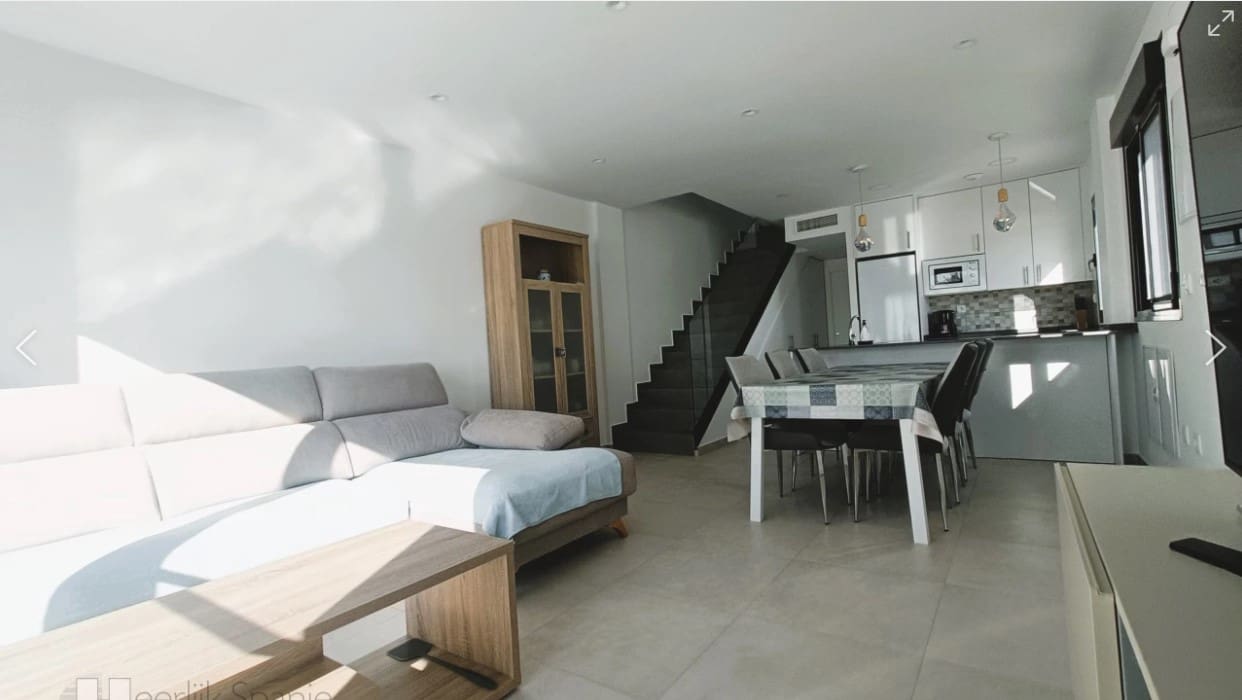 3 soveværelse Rækkehus til salg i Santiago de la Ribera med swimmingpool - € 369.900 (Ref: 8550982)