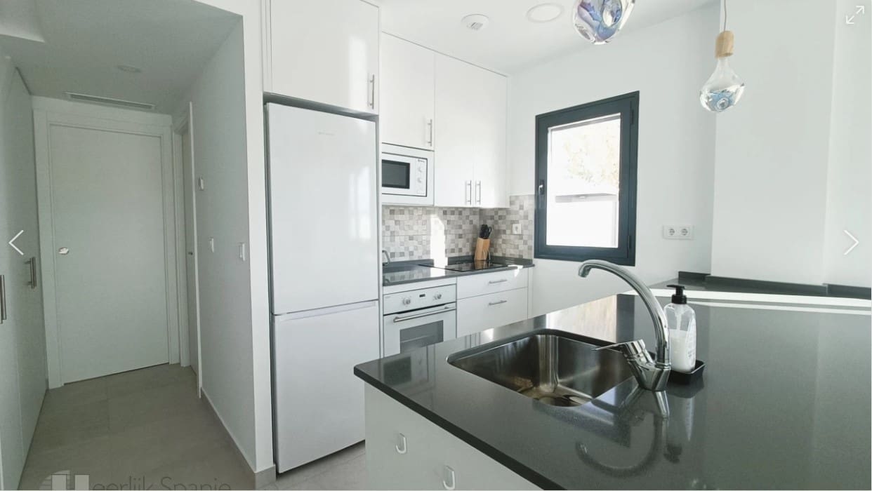 3 soveværelse Rækkehus til salg i Santiago de la Ribera med swimmingpool - € 369.900 (Ref: 8550982)