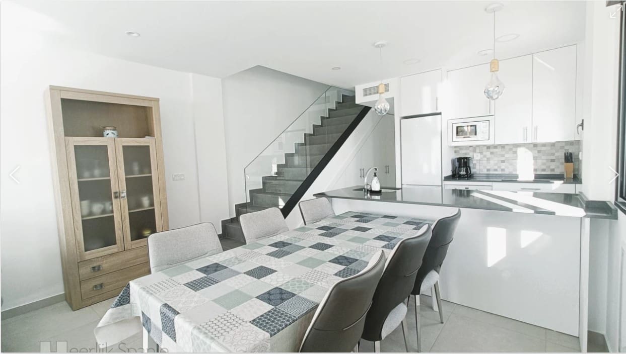 3 soveværelse Rækkehus til salg i Santiago de la Ribera med swimmingpool - € 369.900 (Ref: 8550982)