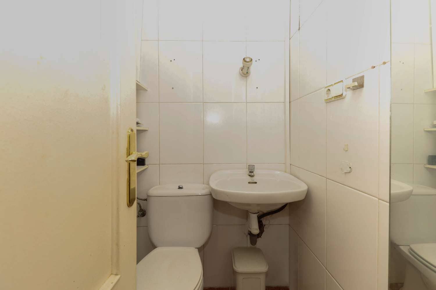 Erhverv til salg i Torrevieja - € 298.000 (Ref: 8561277)