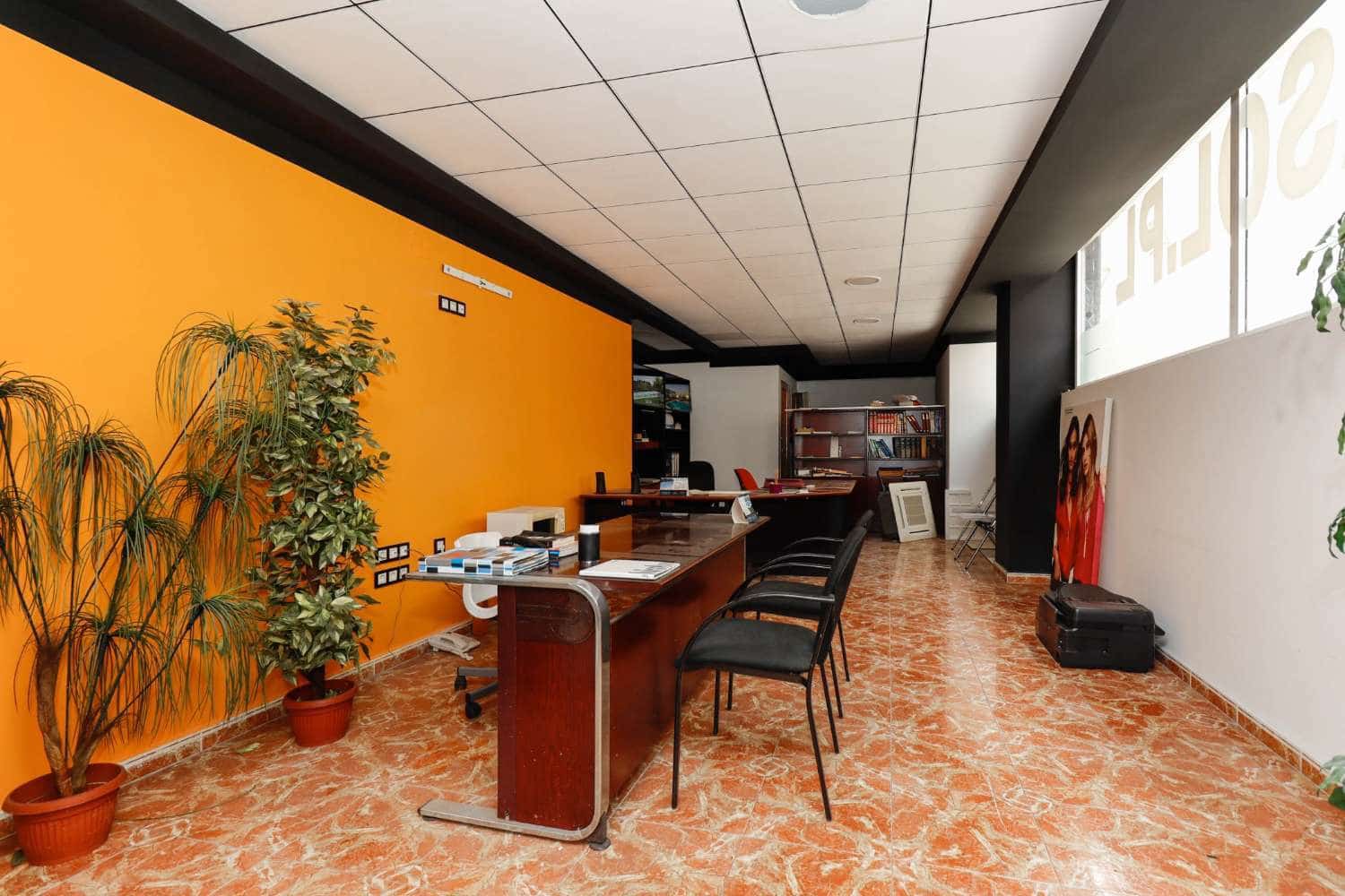 Erhverv til salg i Torrevieja - € 298.000 (Ref: 8561277)