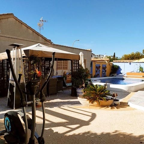 4 sovrum Villa till salu i Orihuela med pool - 369 950 € (Ref: 8582051)