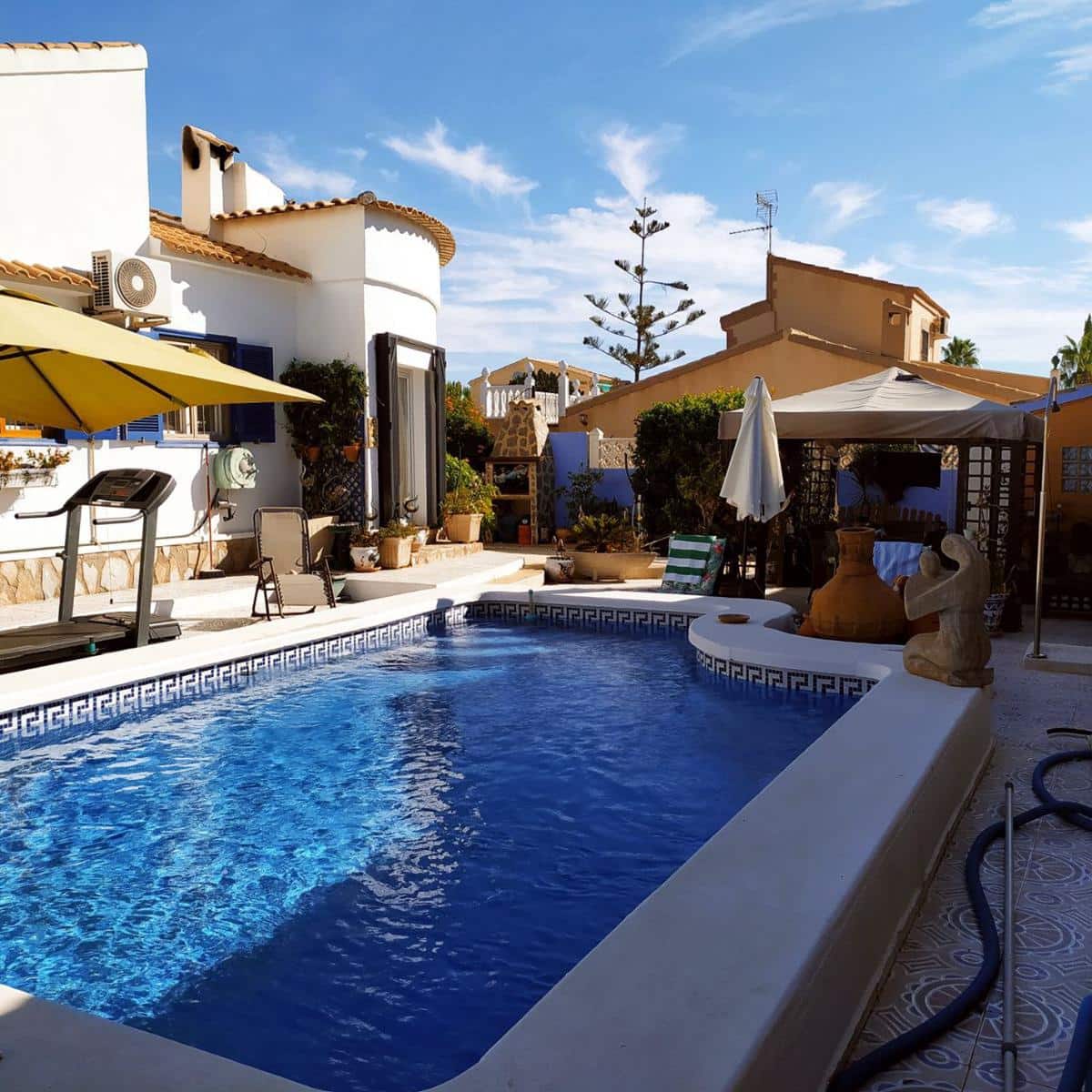 4 bedroom Villa for sale in Orihuela with pool - € 369,950 (Ref: 8582051)