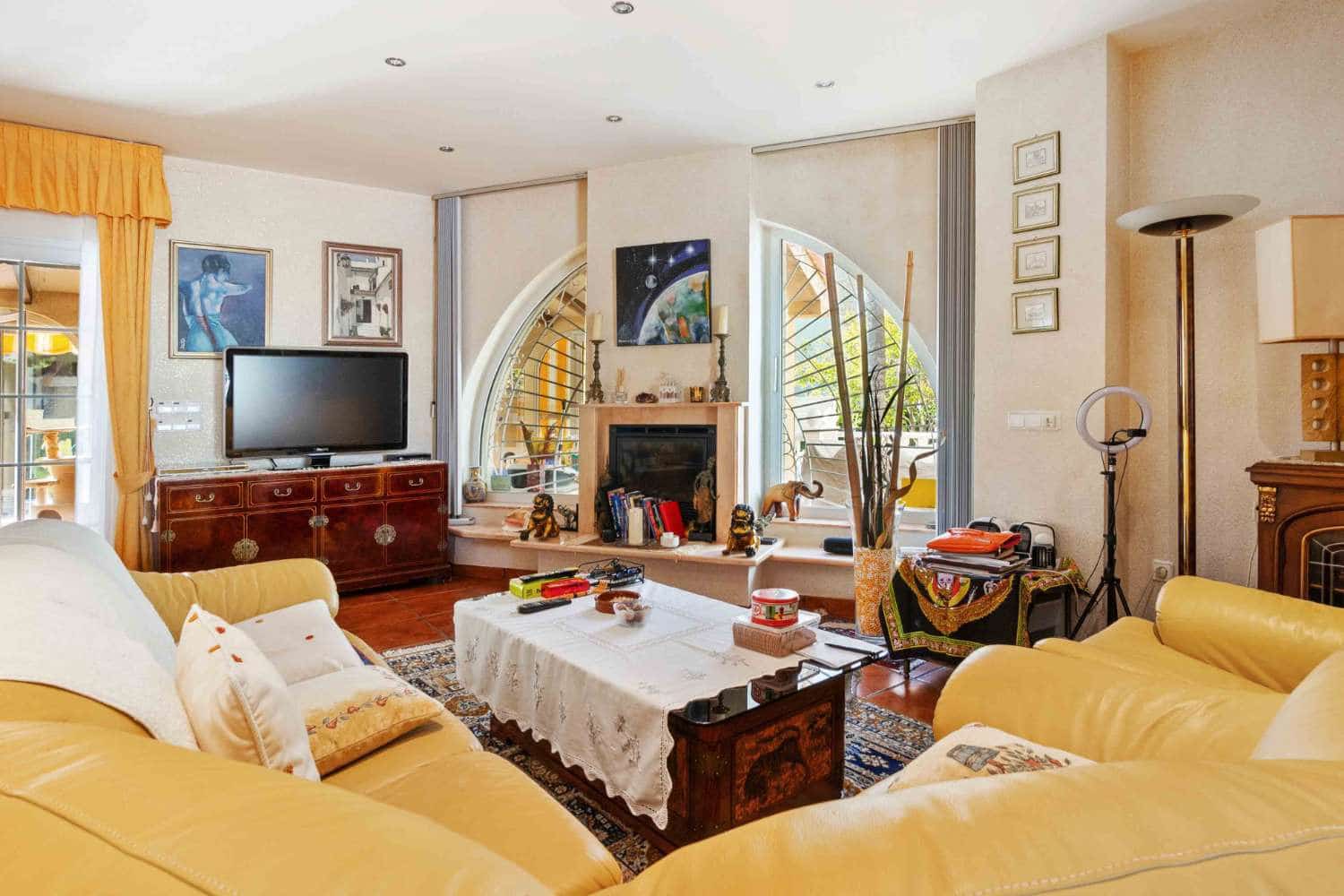 3 bedroom Villa for sale in Orihuela with pool - € 1,750,000 (Ref: 8597130)