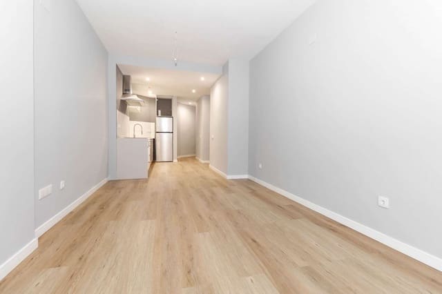 Apartamento de 2 habitaciones en Torrevieja en venta - 159.000 € (Ref: 8640906)