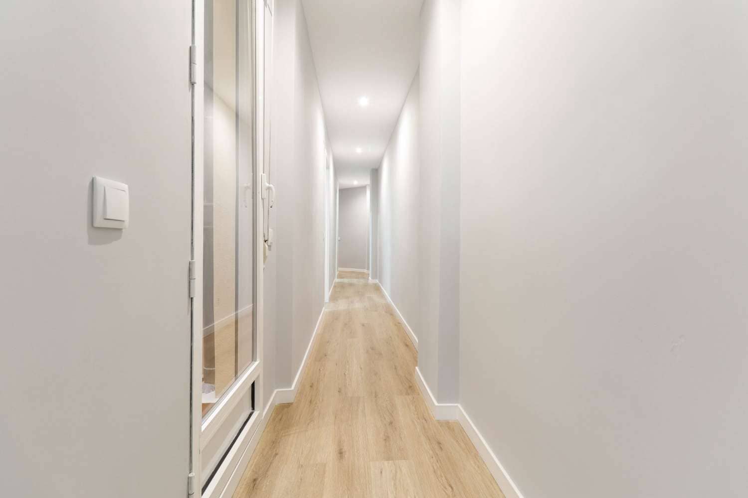 Apartamento de 2 habitaciones en Torrevieja en venta - 159.000 € (Ref: 8640906)