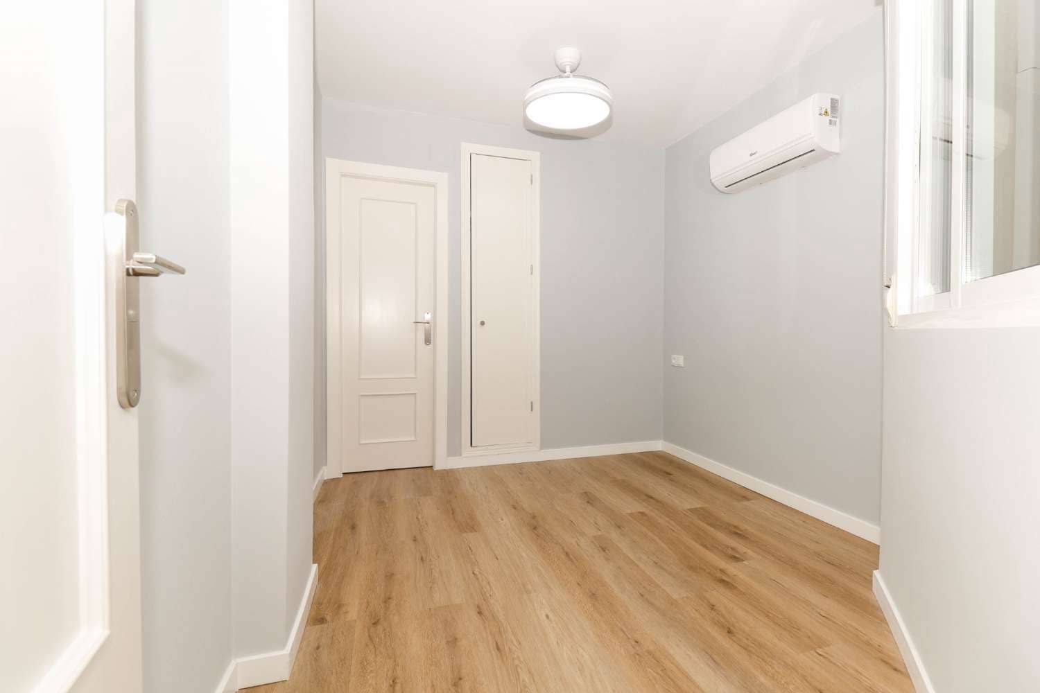 Apartamento de 2 habitaciones en Torrevieja en venta - 159.000 € (Ref: 8640906)