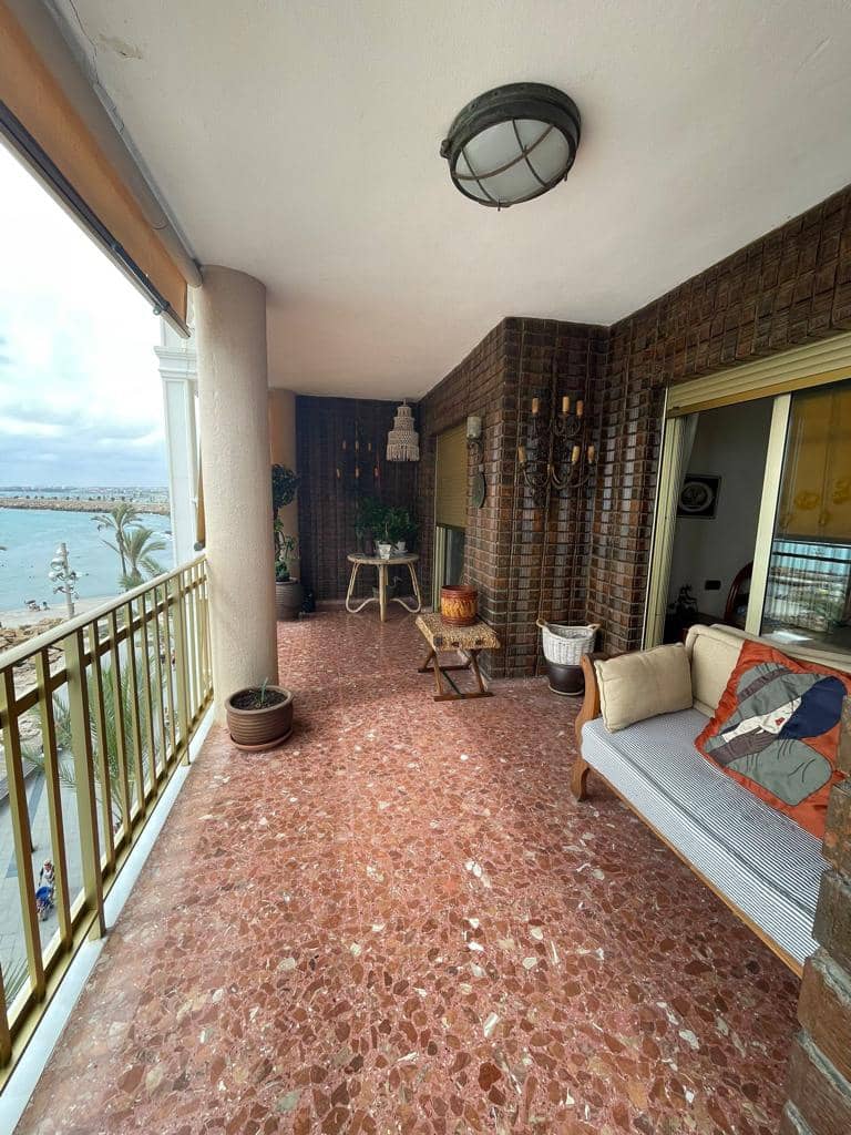 4 slaapkamer Flat te koop in Torrevieja - € 550.000 (Ref: 8754467)