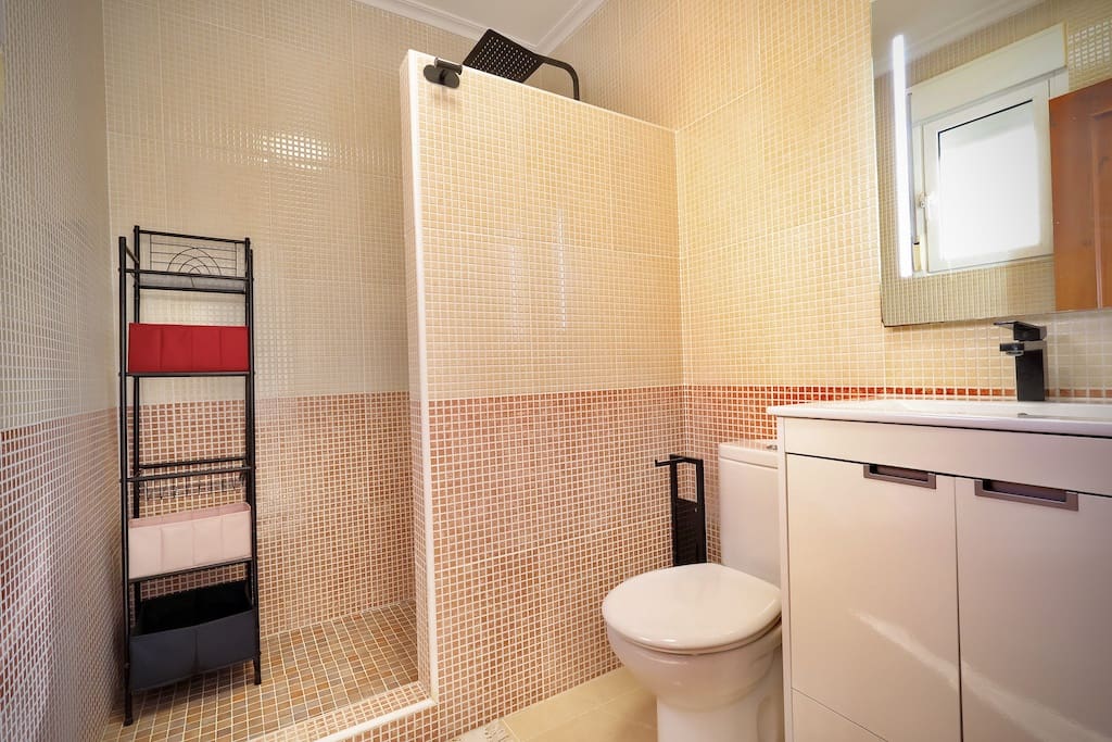 4 soveværelse Villa til salg i San Miguel de Salinas med swimmingpool garage - € 320.000 (Ref: 8759814)