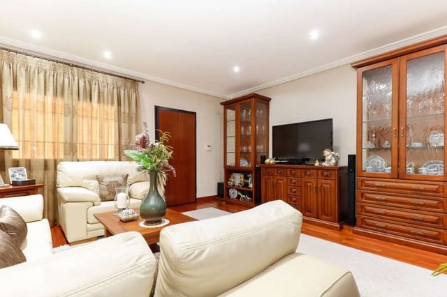 4 bedroom Terraced Villa for sale in Torrevieja with pool - € 450,000 (Ref: 8766668)