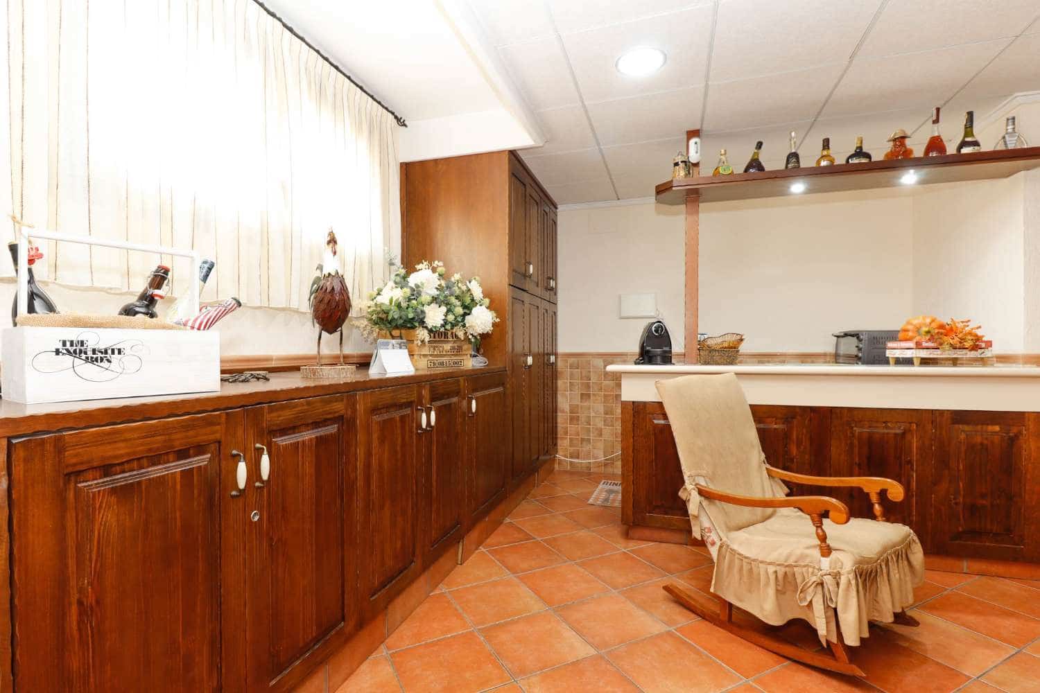 4 soveværelse Rækkehus til salg i Torrevieja med swimmingpool - € 450.000 (Ref: 8766668)