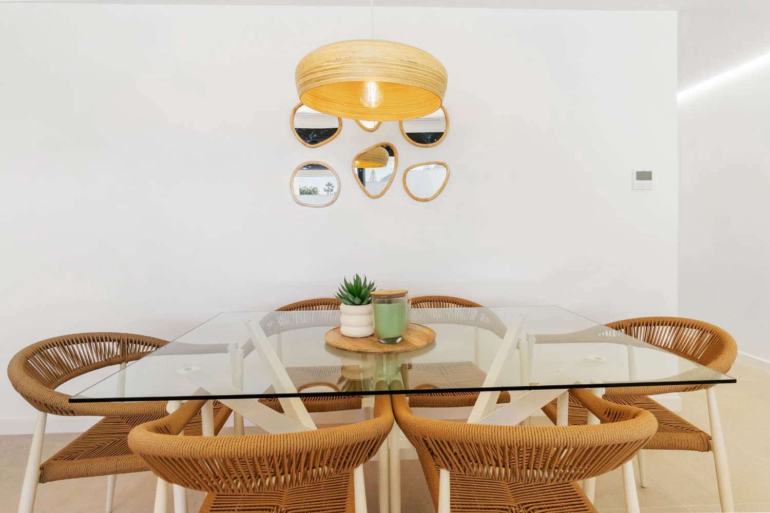 3 makuuhuone Huvila myytävänä paikassa Torrevieja mukana uima-altaan 
autotalli - 499 000 € (Ref: 8783570)