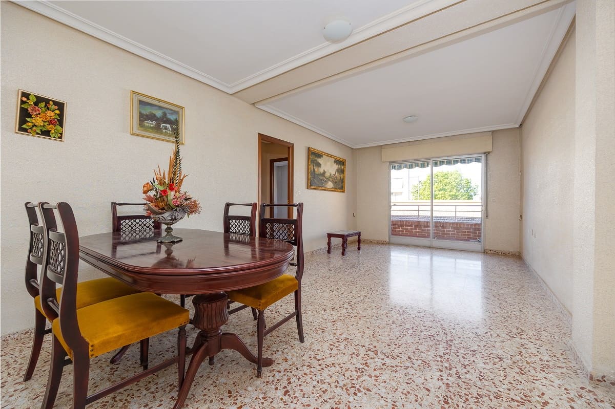 4 slaapkamer Appartement te koop in San Pedro del Pinatar met garage - € 149.969 (Ref: 8815590)