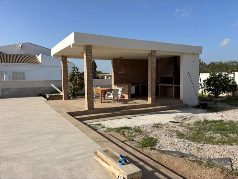 2 soveværelse Villa til salg i Torrevieja med swimmingpool garage - € 360.000 (Ref: 8817232)