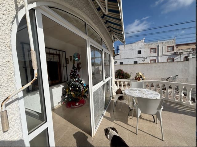 2 soveværelse Villa til salg i Torrevieja med swimmingpool garage - € 360.000 (Ref: 8817232)
