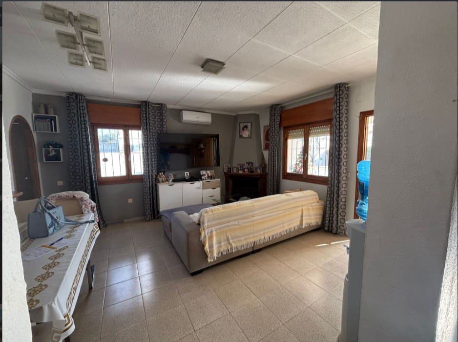 2 soveværelse Villa til salg i Torrevieja med swimmingpool garage - € 360.000 (Ref: 8817232)