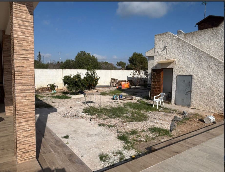 2 soveværelse Villa til salg i Torrevieja med swimmingpool garage - € 360.000 (Ref: 8817232)
