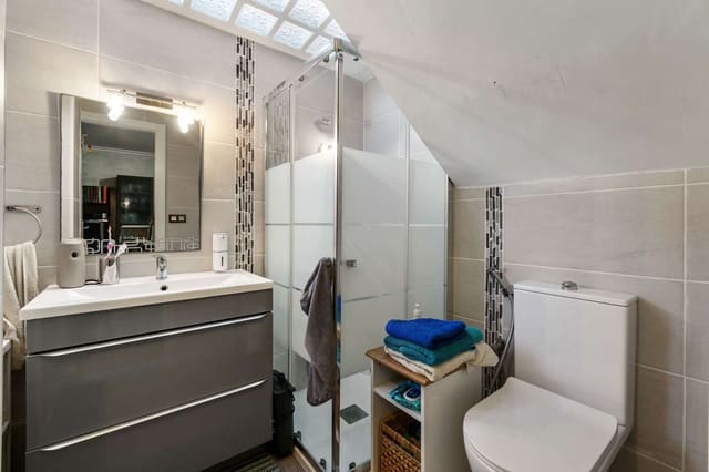 3 makuuhuone Bungalow myytävänä paikassa Torrevieja mukana uima-altaan - 235 000 € (Ref: 8821945)