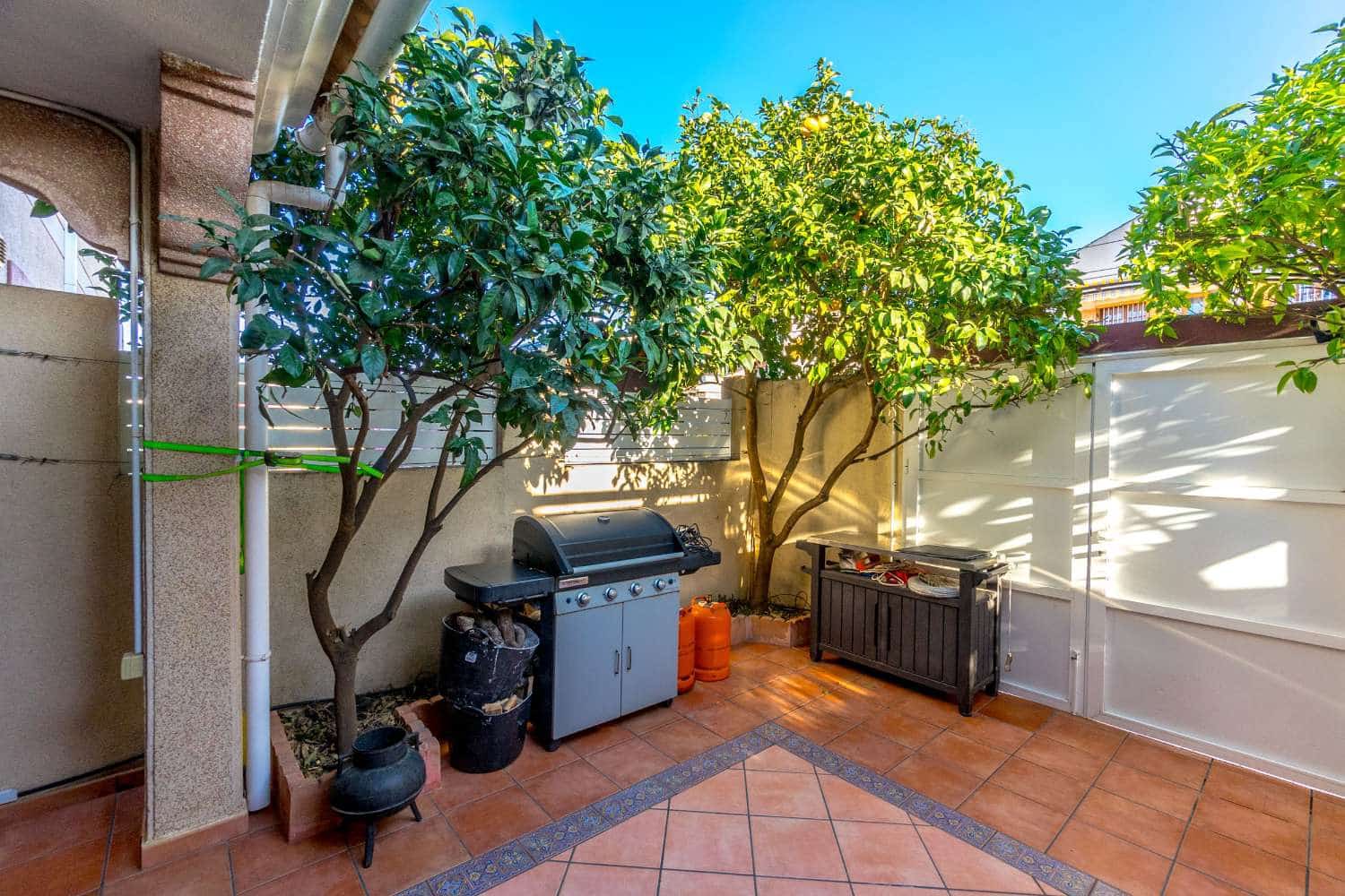 3 makuuhuone Bungalow myytävänä paikassa Torrevieja mukana uima-altaan - 235 000 € (Ref: 8821945)