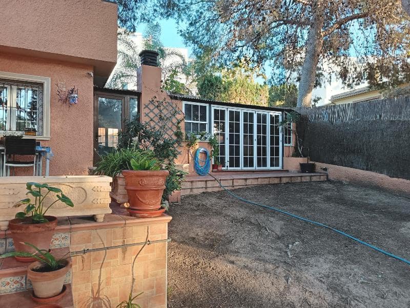 5 soveværelse Villa til salg i Torrevieja med swimmingpool - € 441.000 (Ref: 8824834)