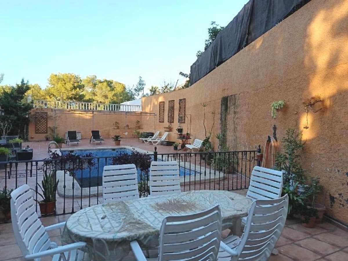 5 soveværelse Villa til salg i Torrevieja med swimmingpool - € 441.000 (Ref: 8824834)