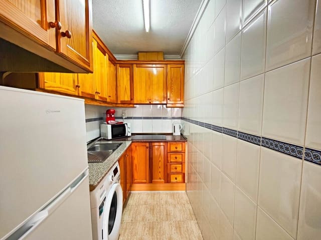 2 slaapkamer Appartement te koop in Torrevieja met zwembad garage - € 143.900 (Ref: 8834201)