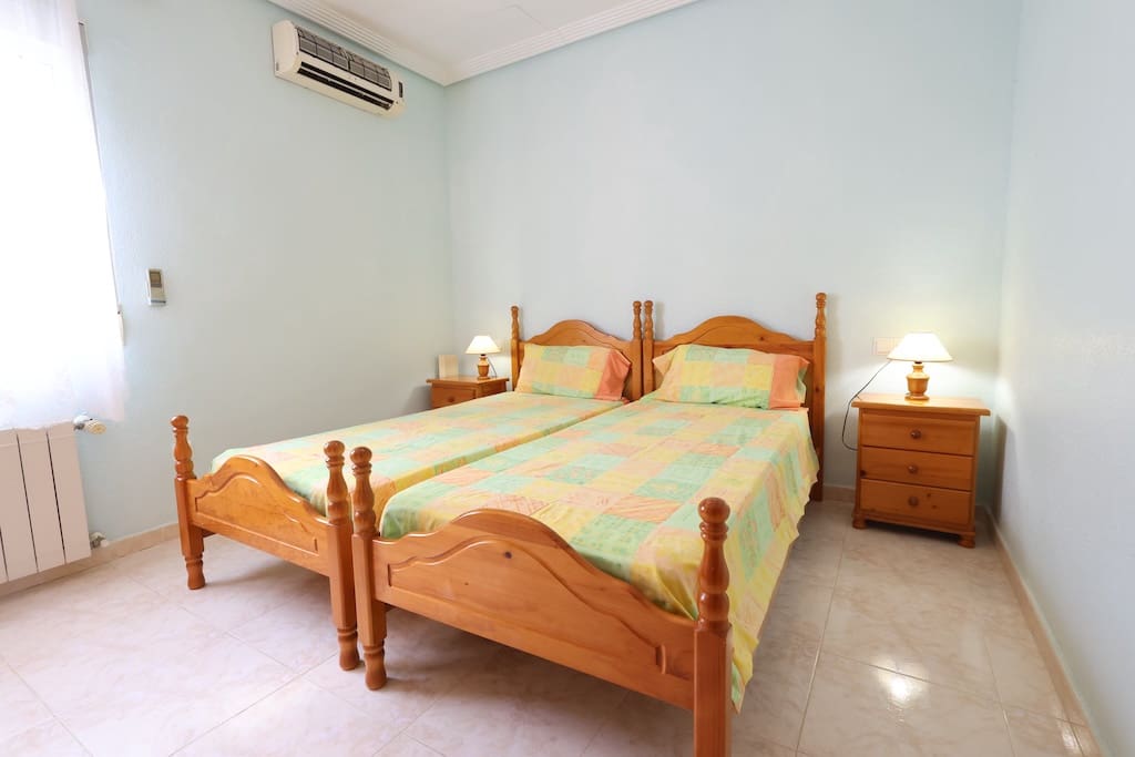 2 camera da letto Villa in vendita in Torrevieja con piscina garage - 260.000 € (Rif: 8851354)