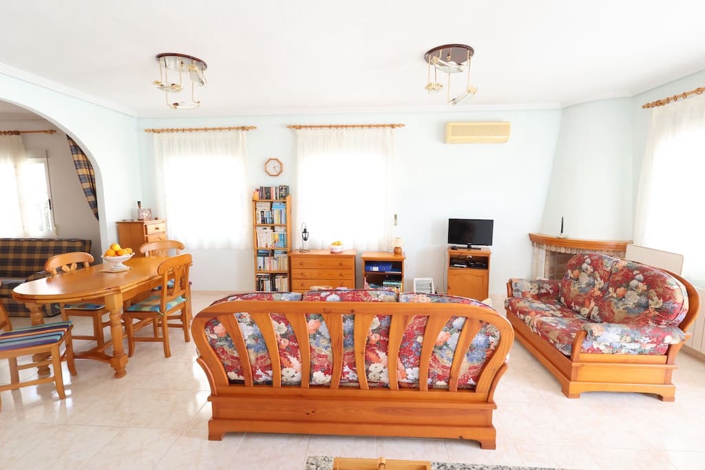 2 camera da letto Villa in vendita in Torrevieja con piscina garage - 260.000 € (Rif: 8851354)