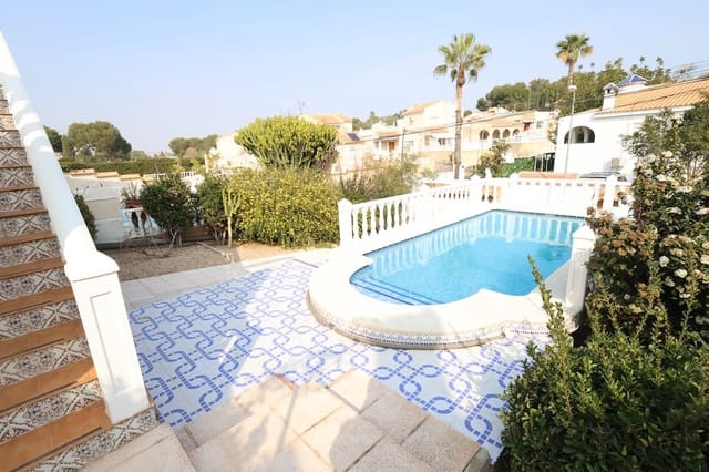 2 camera da letto Villa in vendita in Los Balcones - Los Altos, Torrevieja con piscina garage - 260.000 € (Rif: 8851354)