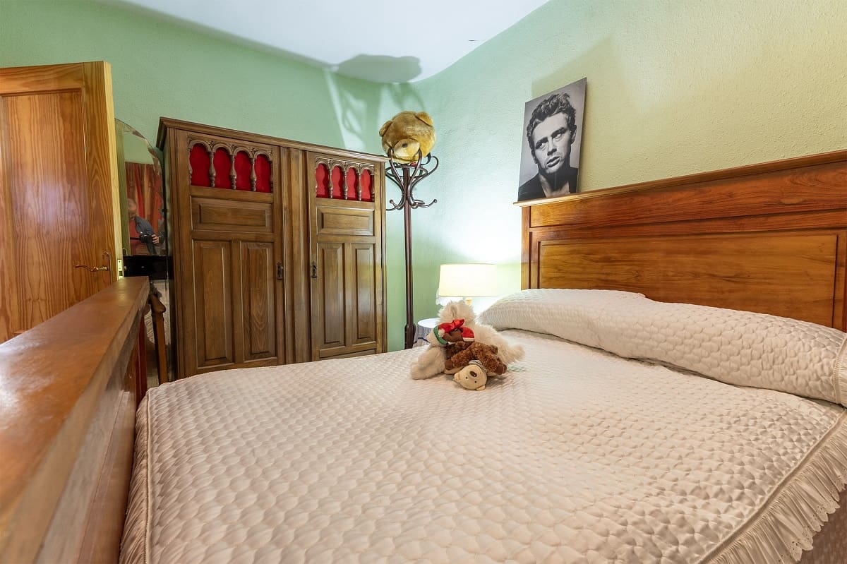 4 bedroom Villa for sale in Orihuela with garage - € 349,969 (Ref: 8896457)