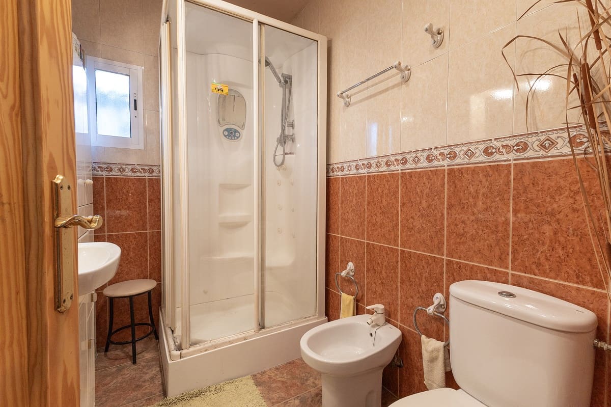 4 bedroom Villa for sale in Orihuela with garage - € 349,969 (Ref: 8896457)