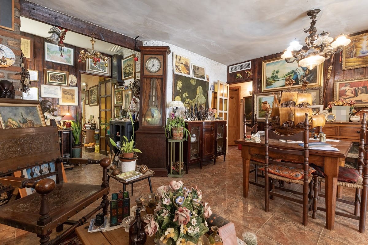 4 bedroom Villa for sale in Orihuela with garage - € 349,969 (Ref: 8896457)