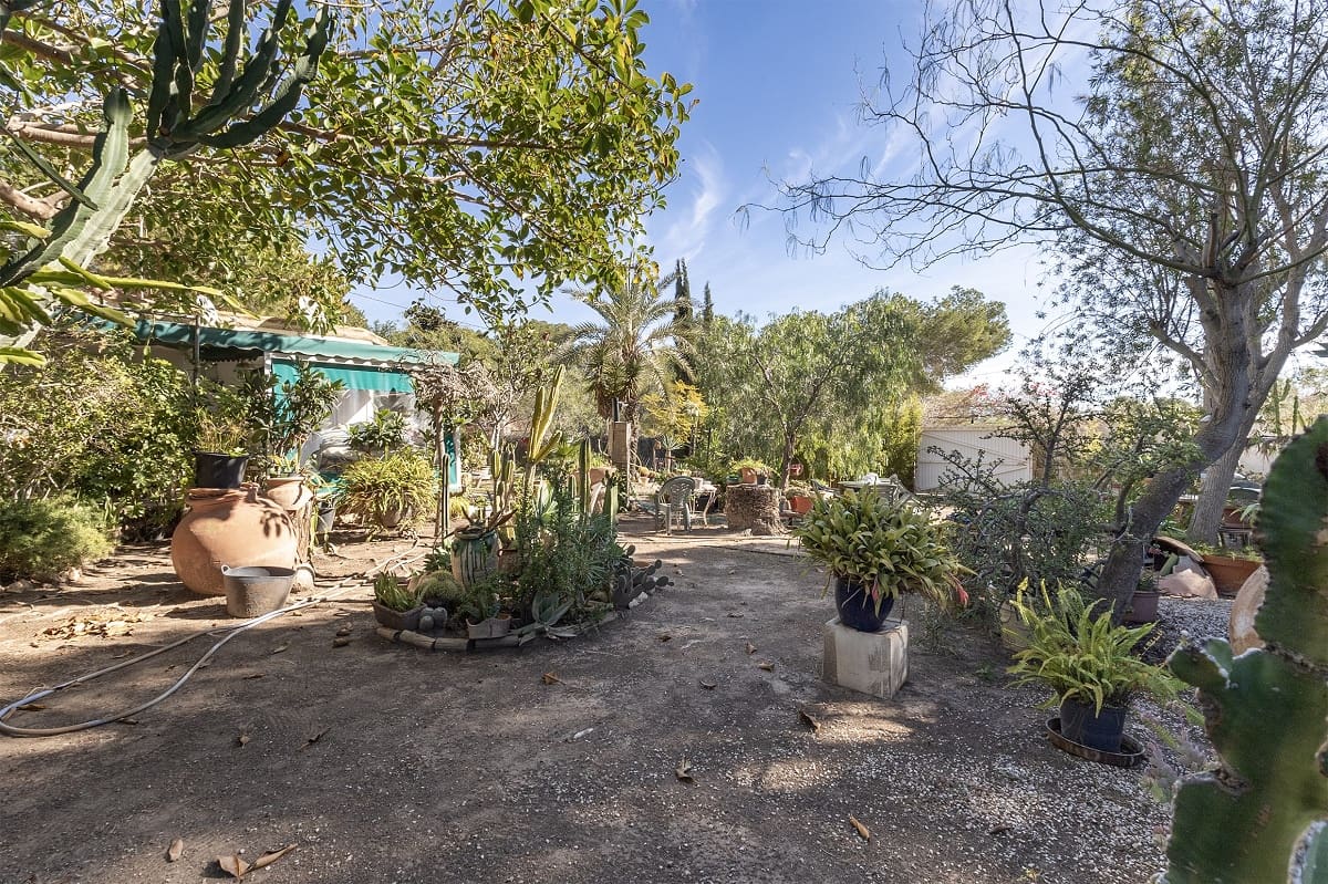 4 bedroom Villa for sale in Orihuela with garage - € 349,969 (Ref: 8896457)