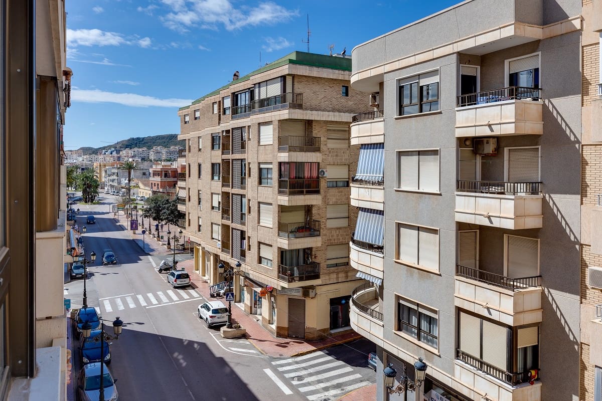 4 sypialnia Apartament na sprzedaż w Guardamar del Segura z garażem - 191 969 € (Ref: 8902048)