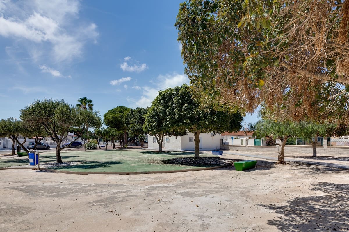 2 chambre Bungalow à vendre à Torrevieja - 132 769 € (Ref: 8910962)