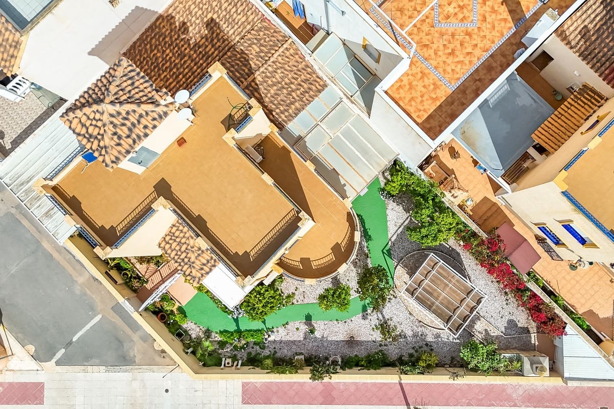 3 sypialnia Willa na sprzedaż w Orihuela Costa z basenem - 299 000 € (Ref: 8912802)