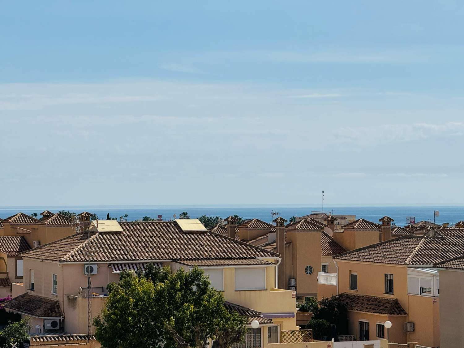 3 sypialnia Willa na sprzedaż w Orihuela Costa z basenem - 299 000 € (Ref: 8912802)