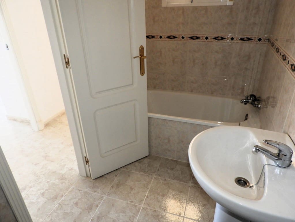 3 chambre Appartement à vendre à San Miguel de Salinas avec piscine garage - 169 990 € (Ref: 8917803)