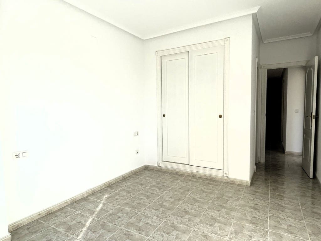 3 chambre Appartement à vendre à San Miguel de Salinas avec piscine garage - 169 990 € (Ref: 8917803)