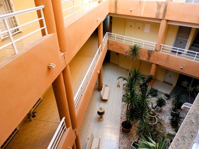 3 chambre Appartement à vendre à San Miguel de Salinas avec piscine garage - 169 990 € (Ref: 8917803)