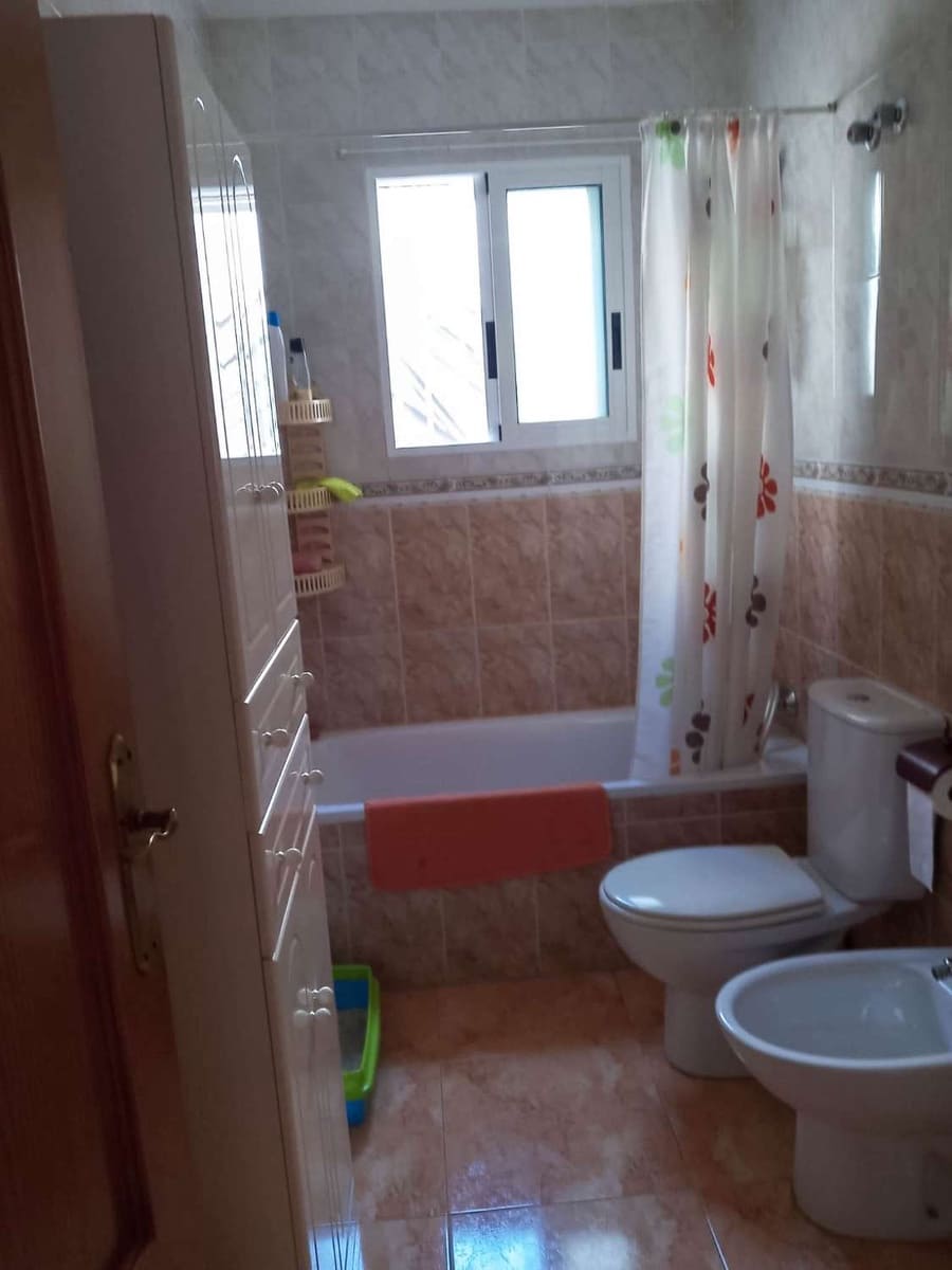 2 soveværelse Lejlighed til salg i Torrevieja med swimmingpool garage - € 165.000 (Ref: 8942740)