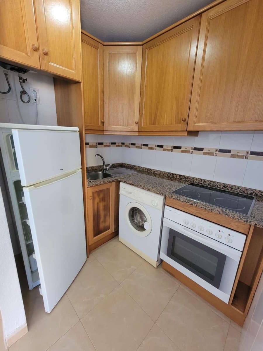 1 camera da letto Appartamento in vendita in Torrevieja con piscina garage - 138.000 € (Rif: 8942741)